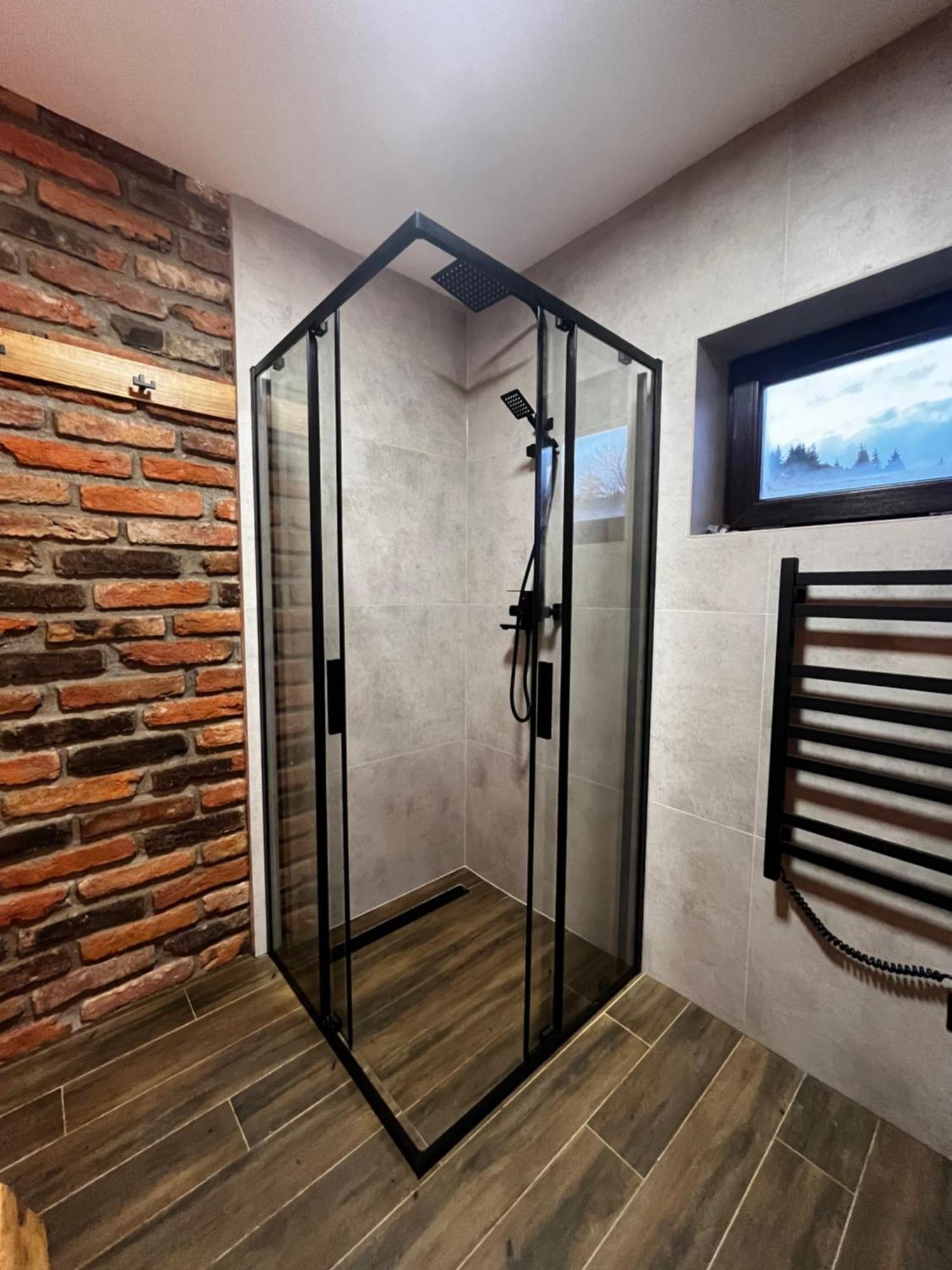 Тихий Куточок Villa อีสกี ภายนอก รูปภาพ