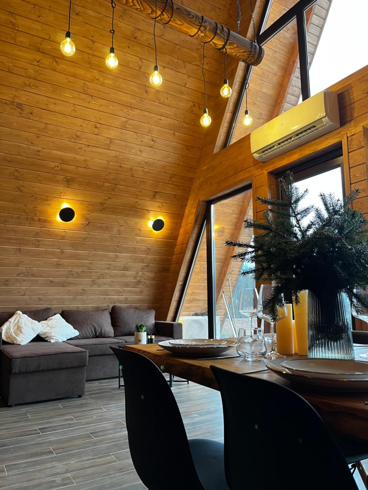 Тихий Куточок Villa อีสกี ภายนอก รูปภาพ