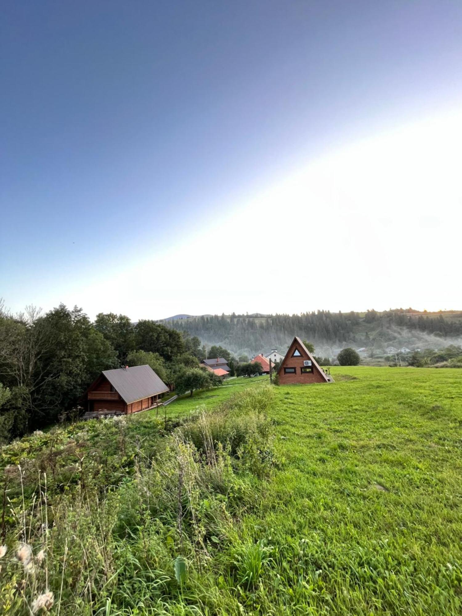 Тихий Куточок Villa อีสกี ภายนอก รูปภาพ