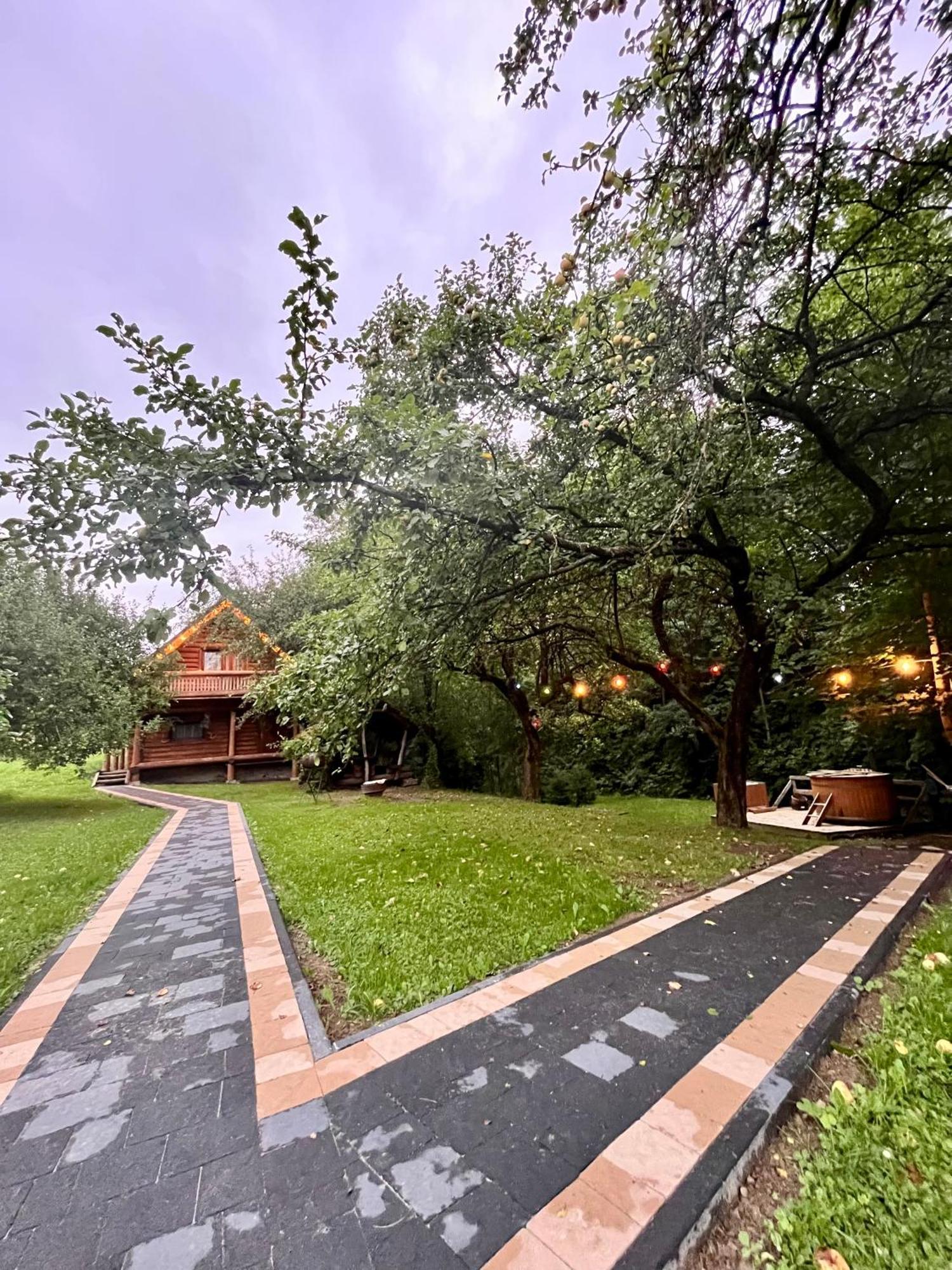 Тихий Куточок Villa อีสกี ภายนอก รูปภาพ